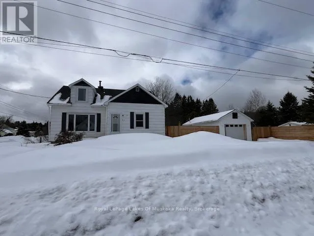 27 LINCOLN AVENUE, South River, Ontario P0A1X0