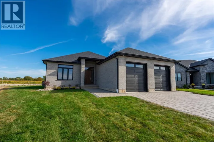 3559 PAUL CRESCENT, Plympton-Wyoming, Ontario N0N1E0