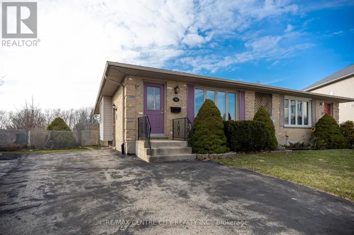 14 JUNO DRIVE, St. Thomas, Ontario N5R6C3