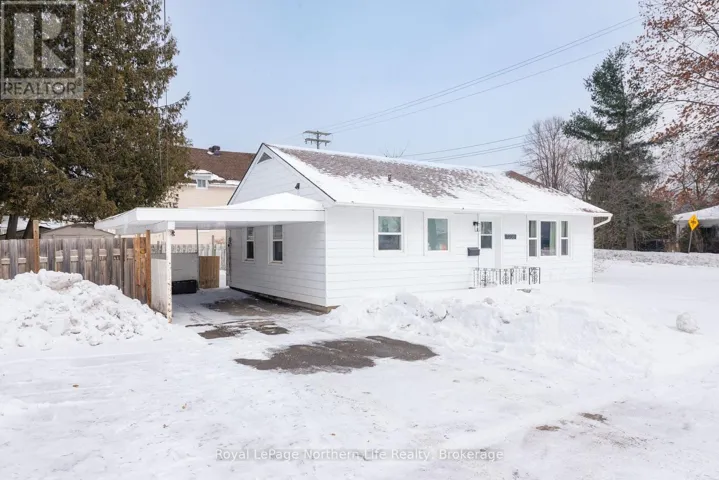 1208 GORMAN STREET, North Bay (West End), Ontario P1B2Y1