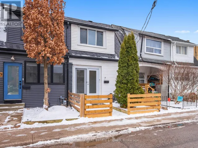 7 WEYMOUTH AVENUE, Toronto (Crescent Town), Ontario M4C1R6