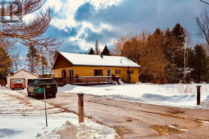 4 DENISON DRIVE, Addington Highlands (Addington Highlands), Ontario K0H2G0