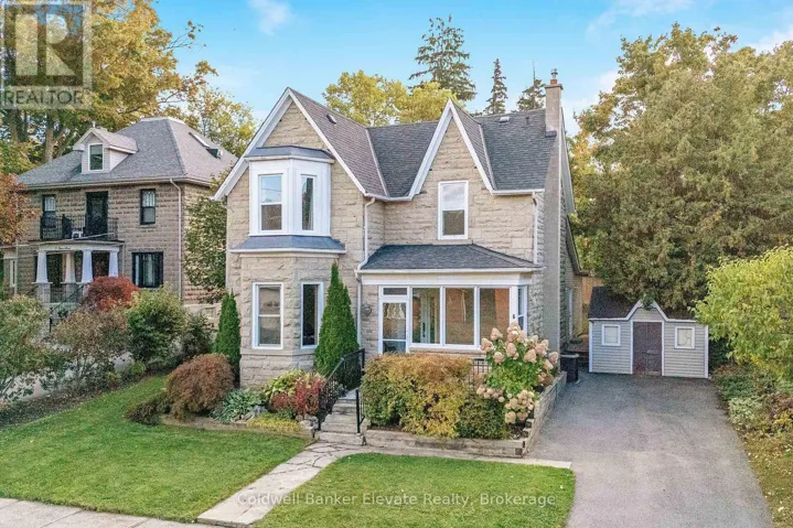 6 QUEEN STREET, Halton Hills (Georgetown), Ontario L7G2E4