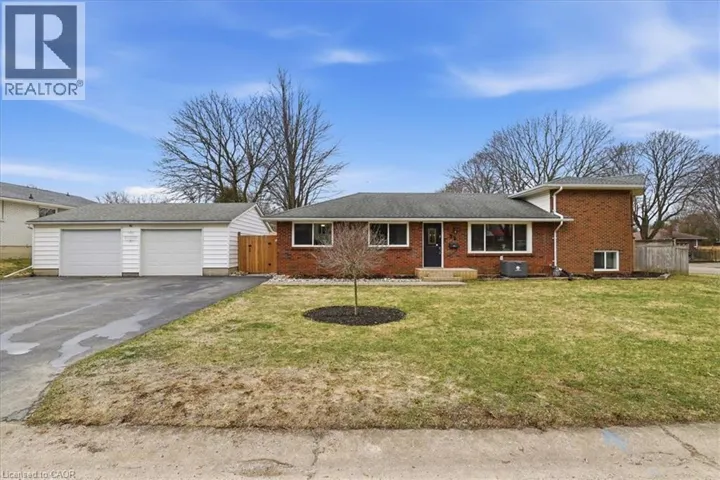 12 DEAN Crescent, Ingersoll, Ontario N5C3C3