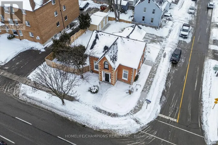 168 CENTRE STREET S, Oshawa (Central), Ontario L1H4A6