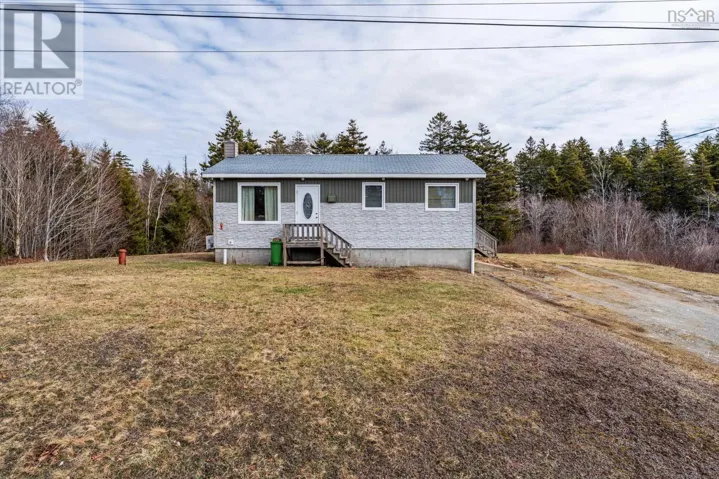 39 Oakridge Road, Church Point, Nova Scotia B0W1M0