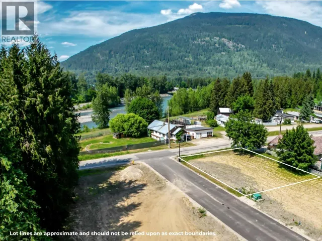 2-1445 Illecillewaet Road Lot# SL 1, Revelstoke, British Columbia V0E2S1