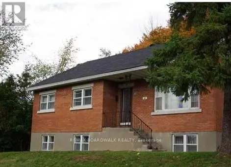 43 LAVERGNE STREET, Ottawa, Ontario K1L5E9