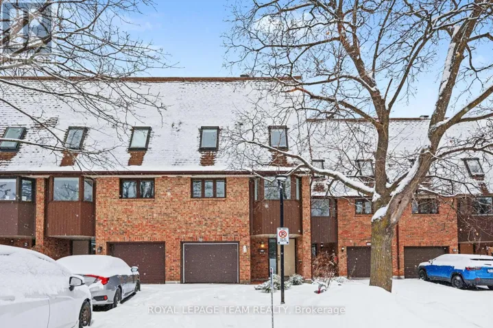 1453 WALTHAM STREET, Ottawa, Ontario K1T2T4