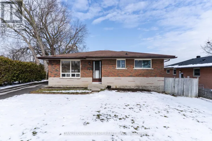 742 CHESTERTON AVENUE, Oshawa (Donevan), Ontario L1H3J3