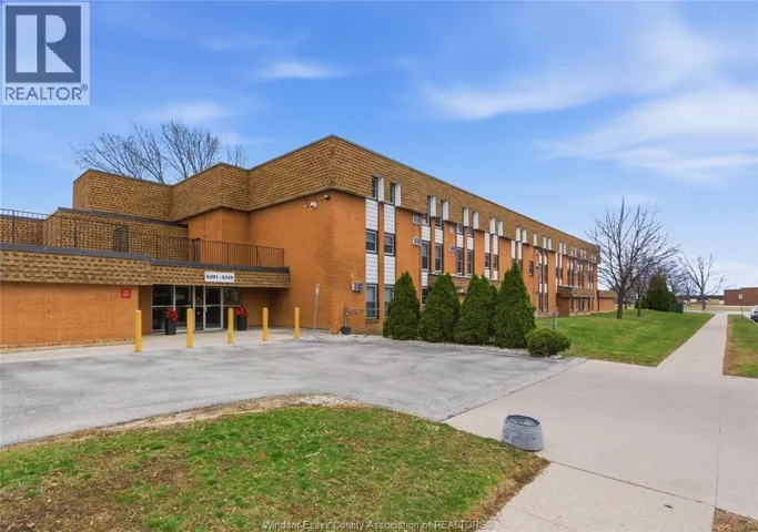 6235 THORNBERRY Unit# 262, Windsor, Ontario N8T3A5