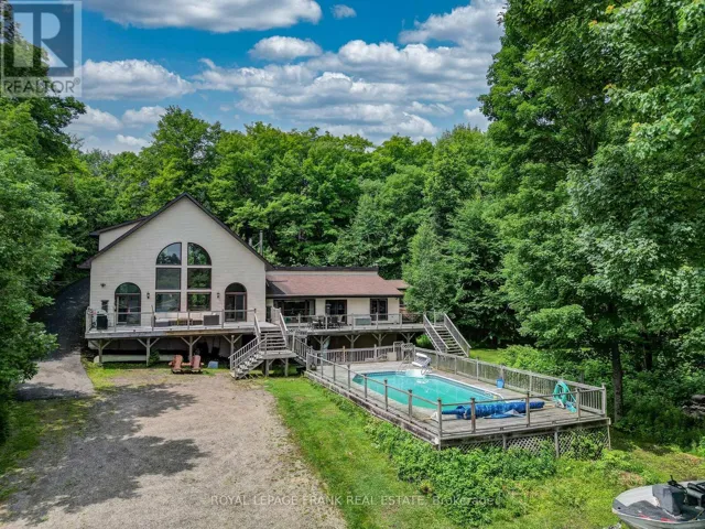 1013 MERRICK DRIVE, Bracebridge (Oakley), Ontario P1L1X1