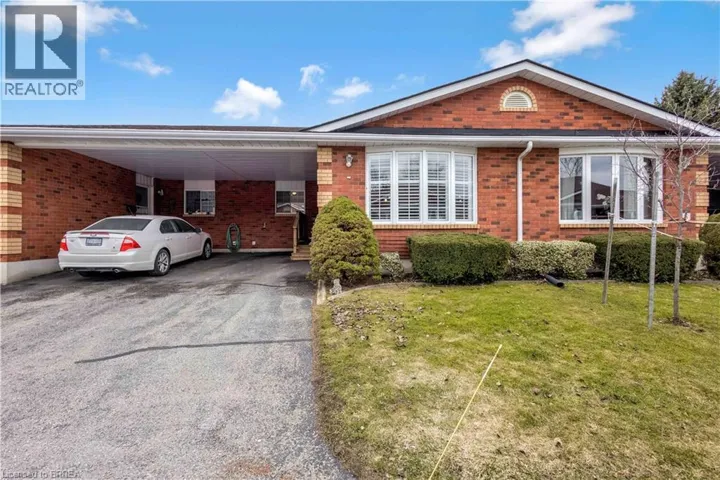 20 COURTLAND Drive Unit# 14, Brantford, Ontario N3R7Y2