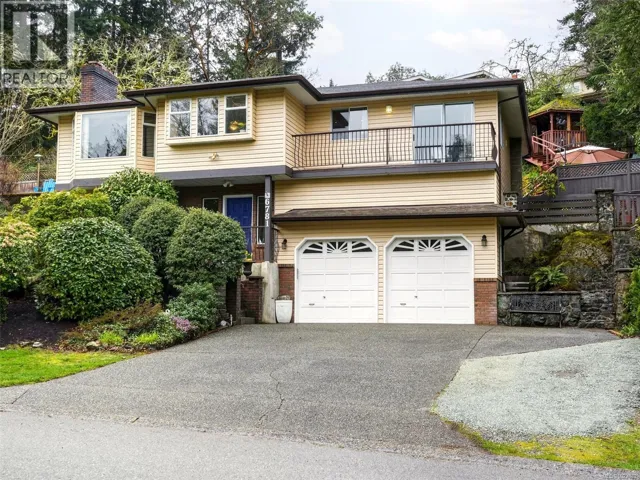 6781 Amwell Dr, Central Saanich, British Columbia V8M1A1