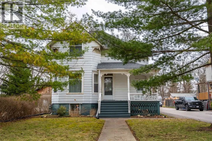 4050 PETROLIA LINE, Petrolia, Ontario N0N1R0