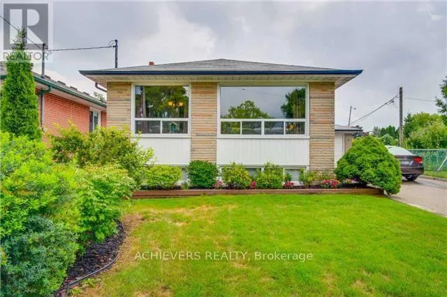 9 MILMINK STREET, Toronto (West Humber-Clairville), Ontario M9W3N3