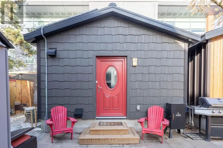 C - 7 ROSEBERY AVENUE, Ottawa, Ontario K1S1W1