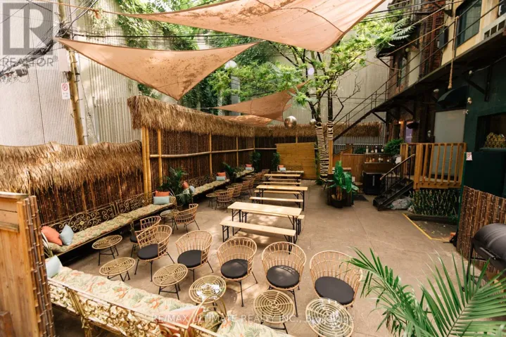 270 ADELAIDE STREET W, Toronto (Waterfront Communities), Ontario M5H1X6