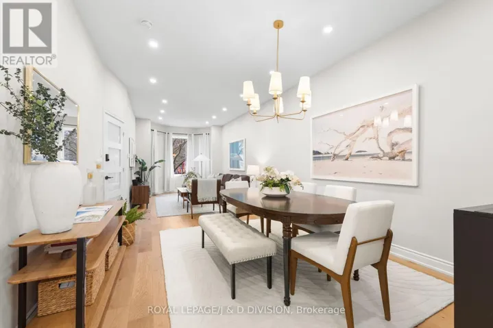 28 ARGYLE STREET, Toronto (Trinity-Bellwoods), Ontario M6J1N4