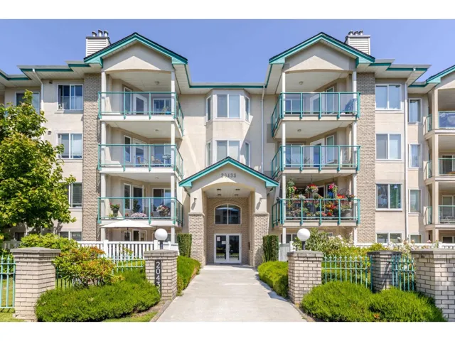 202 20433 53 AVENUE, Langley, British Columbia V3A7A6