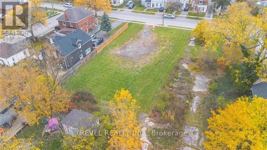 5 HAIGHT STREET, St. Catharines (Oakdale), Ontario L2P2L9
