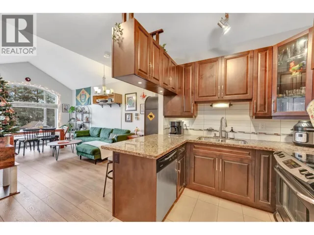 12525 190A STREET, Pitt Meadows, British Columbia V3Y0E1