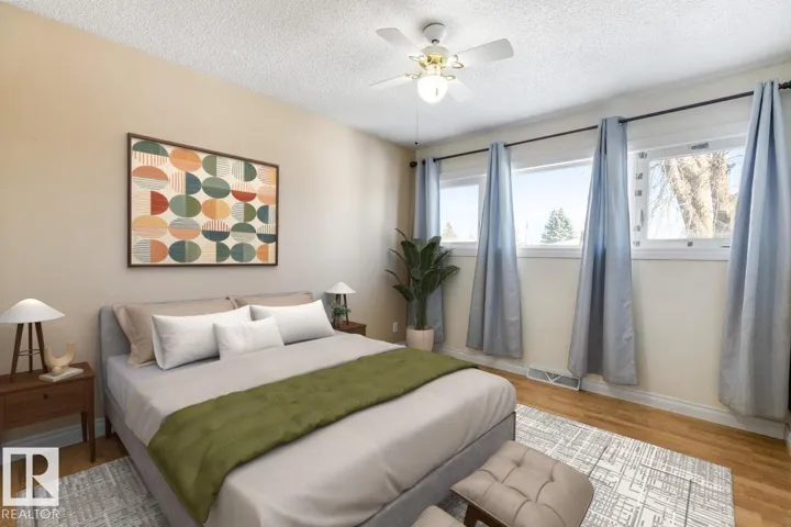 7324 77 ST NW, Edmonton, Alberta T6C2L2