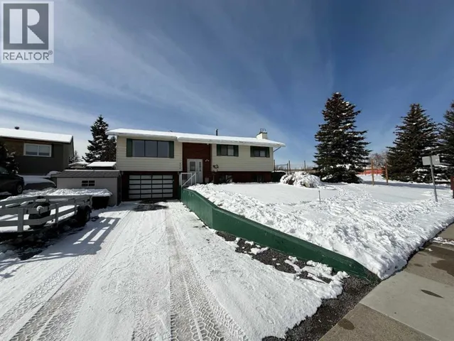 202 Maligne Drive, Hinton, Alberta T7V1J5