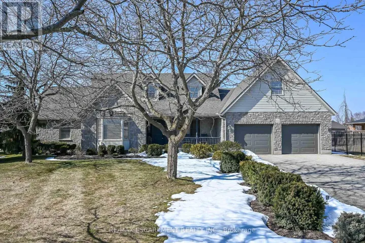 17 ANGLE STREET, Norfolk (Simcoe), Ontario N3Y5M6