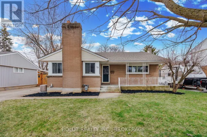 12 SUNNYSIDE DRIVE, St. Catharines (Vine/Linwell), Ontario L2M2A1