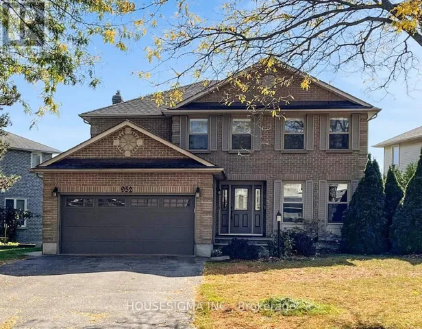 952 PEGGOTY CIRCLE, Oshawa (Eastdale), Ontario L1K2G5