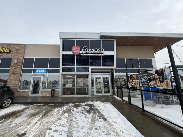 15811 97 St NW, Edmonton, Alberta T5X0C7
