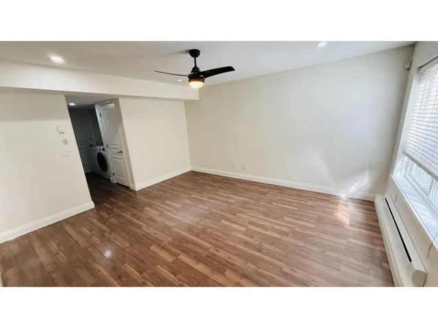 Bsmt Suite 7012 194B STREET, Surrey, British Columbia V6V2T5