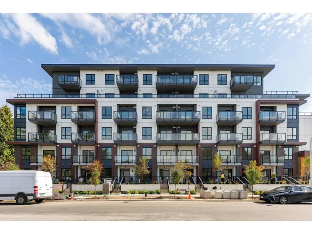 1 Bed + Den 5398 207 STREET, Langley, British Columbia V3A0S3