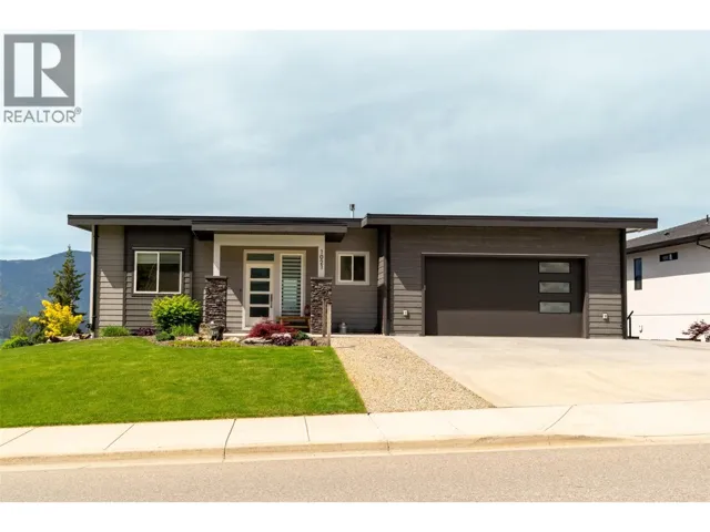 1021 17 Avenue SE, Salmon Arm, British Columbia V1E2G2