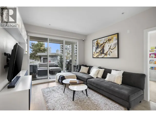 221 1768 GILMORE AVENUE, Burnaby, British Columbia V5C0L4