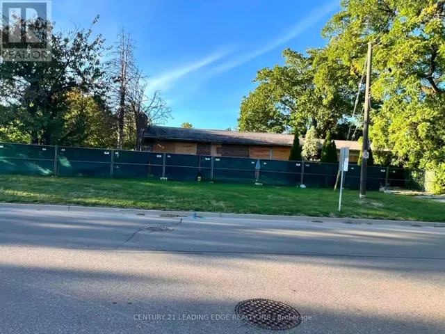 329 MILL STREET, Richmond Hill (Mill Pond), Ontario L4C4B6
