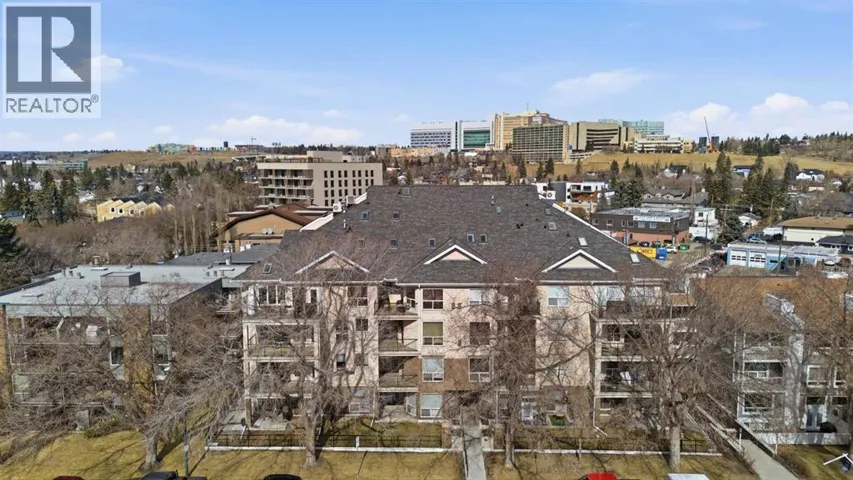 406, 3412 Parkdale Boulevard NW, Calgary, Alberta T2N3T4