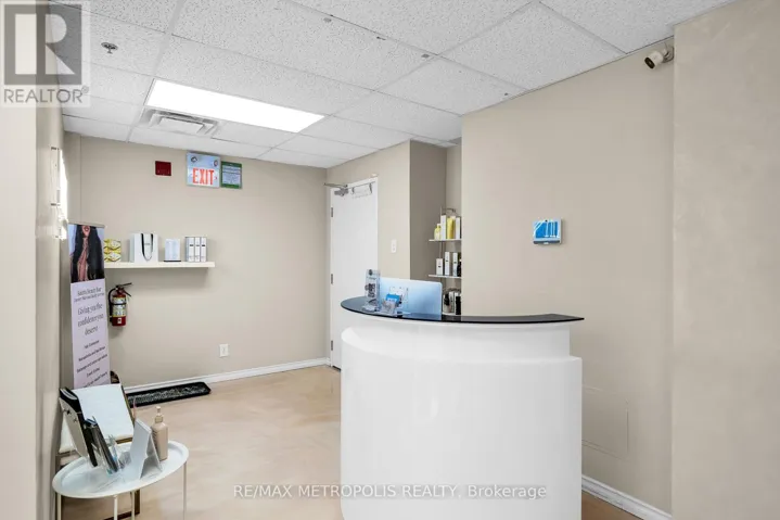 209 - 1 ROSSLAND ROAD W, Ajax (Central), Ontario L1Z1Z2