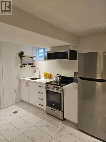 65 VANGE CRESCENT, Toronto (Mount Olive-Silverstone-Jamestown), Ontario M9V3N6