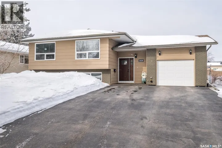 2425 15th AVENUE E, Prince Albert, Saskatchewan S6V6H4