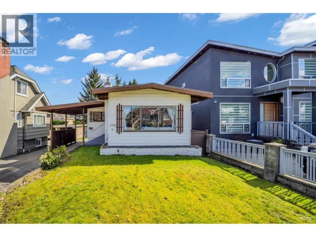 7750 15TH AVENUE, Burnaby, British Columbia V3N1W5