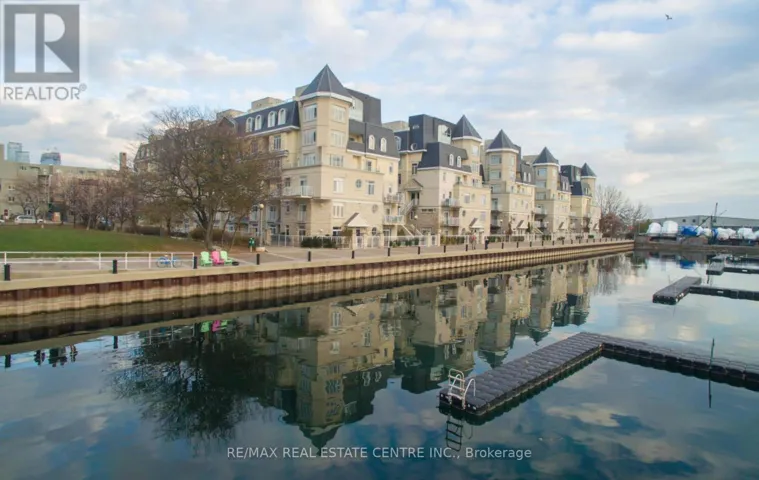 688 - 38 STADIUM ROAD, Toronto (Niagara), Ontario M5V3P4