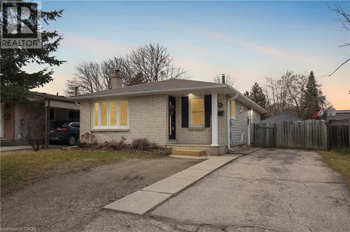 15 MILTON Avenue W, Cambridge, Ontario N3C2Y3
