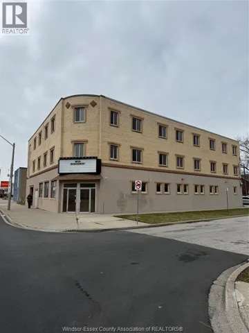 2998 TECUMSEH ROAD East, Windsor, Ontario N8W1G5
