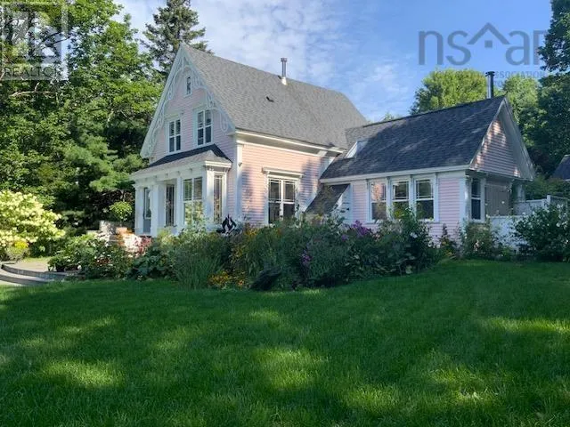 20 Wilkies Cove Road, Middle Lahave, Nova Scotia B4V2Y4