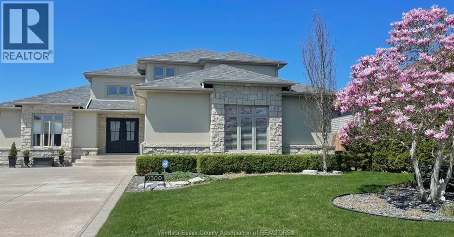 2300 LOVELL CRESCENT, LaSalle, Ontario N9H2P9