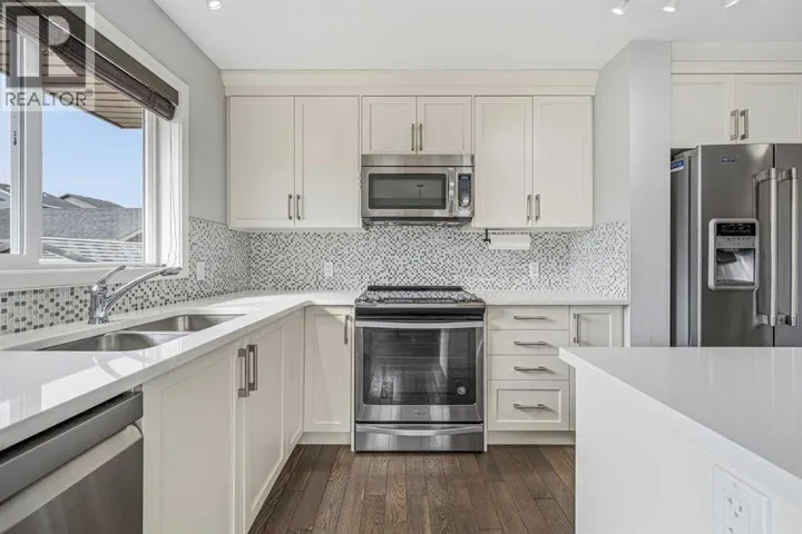 211 Fireside Drive, Cochrane, Alberta T4C2L4