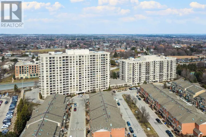 1007 - 1000 THE ESPLANADE N, Pickering (Town Centre), Ontario L1V6V4