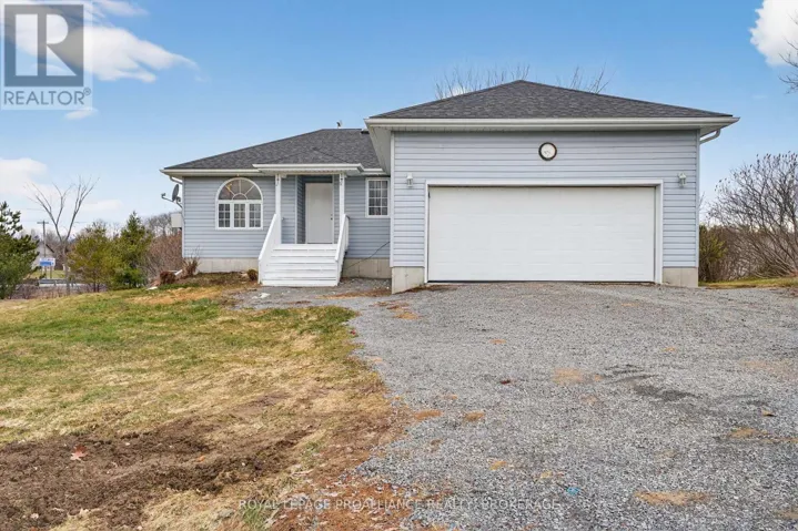3081 BARNABY COURT, South Frontenac (Frontenac South), Ontario K0H1H0